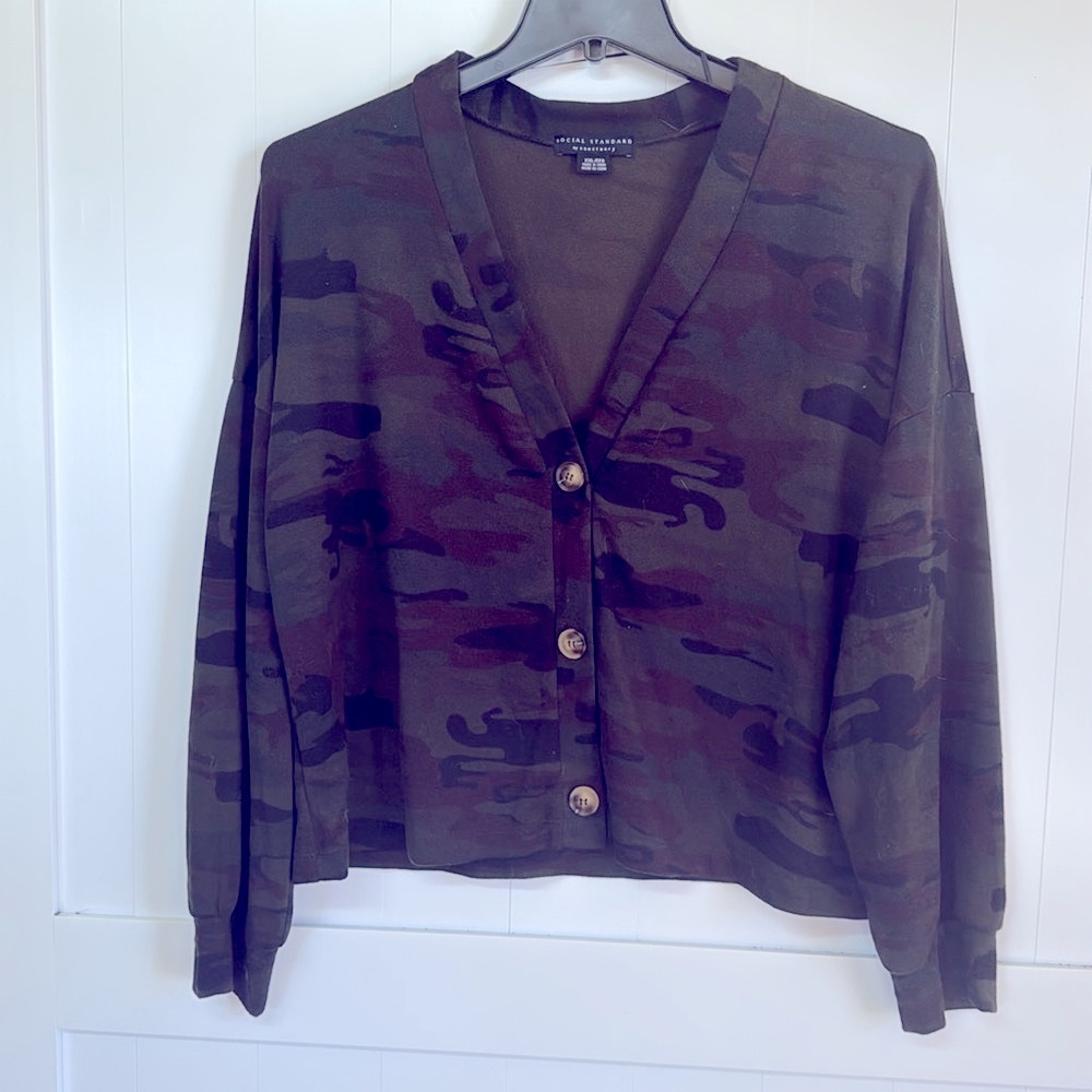 Women's Camouflage V-Neck Sweater